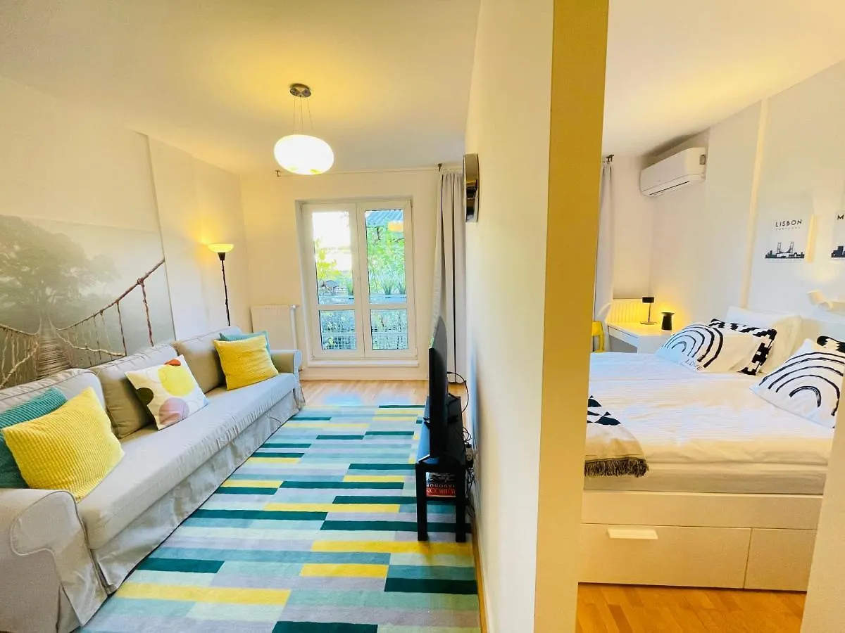 Peony Hollo Apartment - Free Garage Under The House Βουδαπέστη 0*,  Ουγγαρία