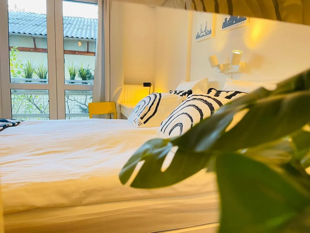Peony Hollo Apartment - Free Garage Under The House Βουδαπέστη